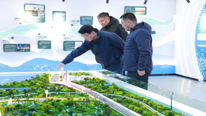 何大海督導檢查黑瞎子島公路客貨運口岸項目建設進度